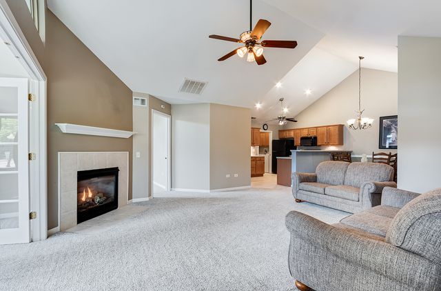 1920 TIMBERS EDGE Circle 1920, Joliet, IL 60431