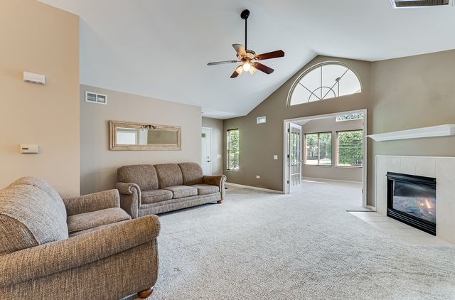 1920 TIMBERS EDGE Circle 1920, Joliet, IL 60431