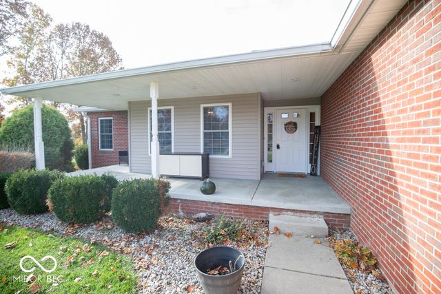 1675 Twin Oaks Drive, North Vernon, IN 47265