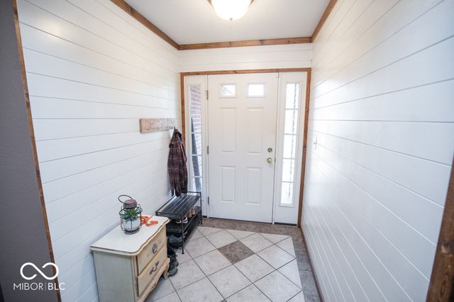 1675 Twin Oaks Drive, North Vernon, IN 47265