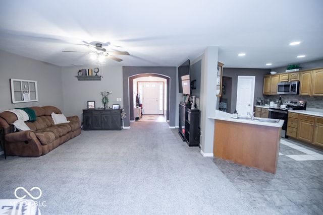 1675 Twin Oaks Drive, North Vernon, IN 47265