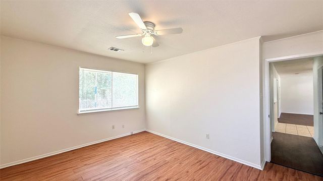 10105 Oak Hollow DR, Austin, TX 78758