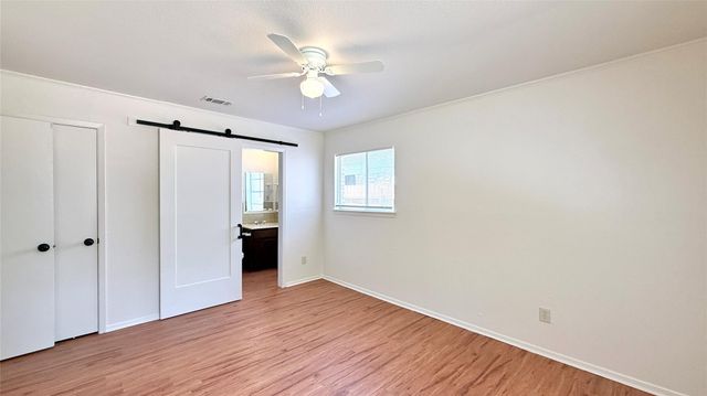 10105 Oak Hollow DR, Austin, TX 78758
