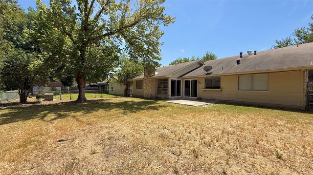 10105 Oak Hollow DR, Austin, TX 78758