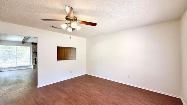 10105 Oak Hollow DR, Austin, TX 78758