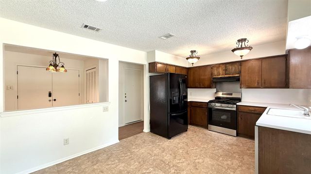10105 Oak Hollow DR, Austin, TX 78758