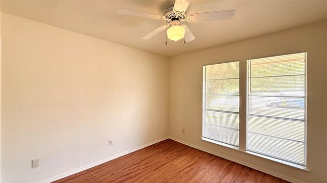 10105 Oak Hollow DR, Austin, TX 78758