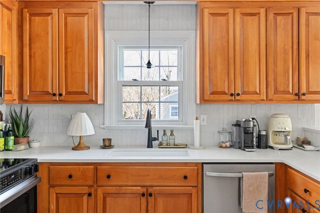 4802 Stockholm Dr, Sandston, VA 23150