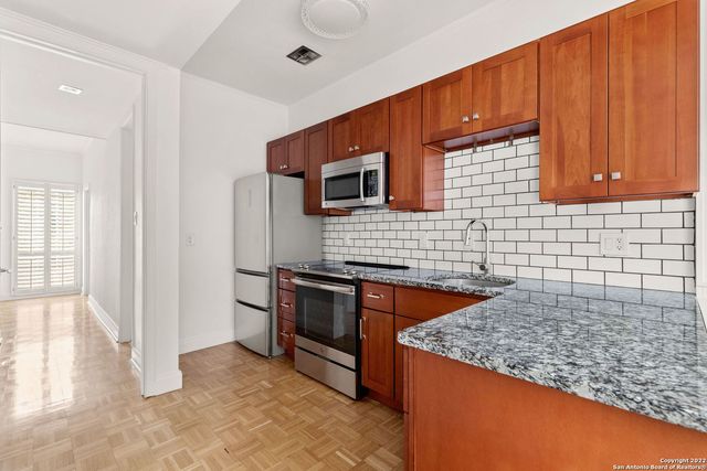 7707 Broadway Apt 12, San Antonio, TX 78209