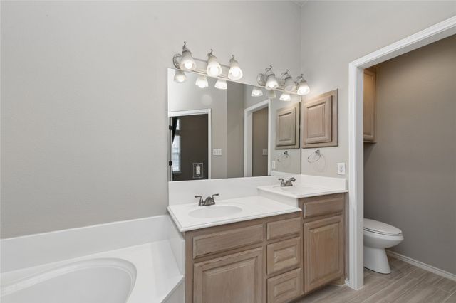8953 Saranac Trail, Fort Worth, TX 76118
