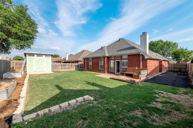 8953 Saranac Trail, Fort Worth, TX 76118