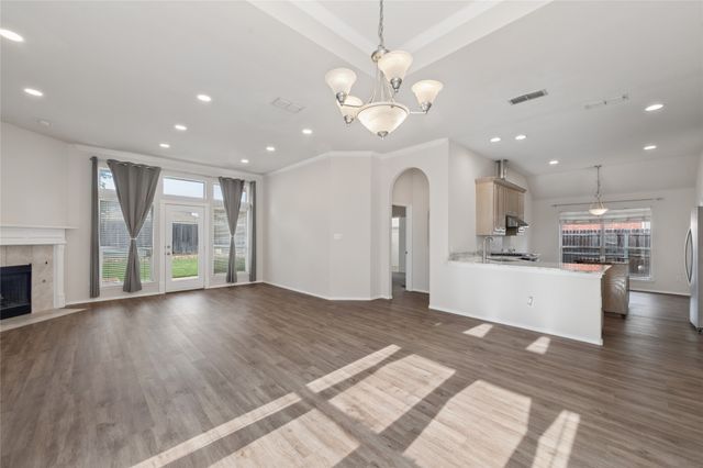8953 Saranac Trail, Fort Worth, TX 76118