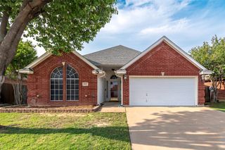 8953 Saranac Trail, Fort Worth, TX 76118
