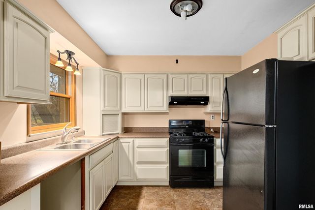 5112 PFEIFFER Road, Bartonville, IL 61607