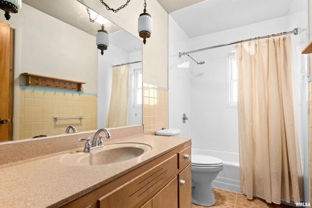 5112 PFEIFFER Road, Bartonville, IL 61607