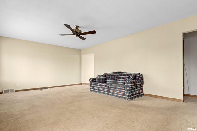 5112 PFEIFFER Road, Bartonville, IL 61607