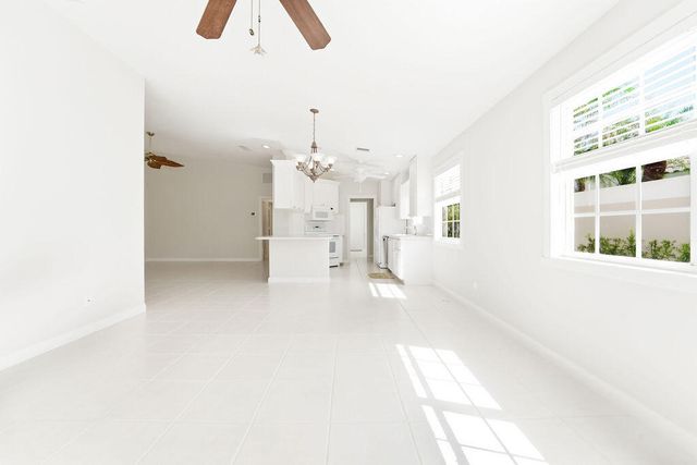 8439 SE Retreat Drive, Hobe Sound, FL 33455