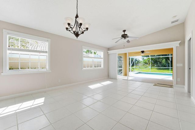 8439 SE Retreat Drive, Hobe Sound, FL 33455