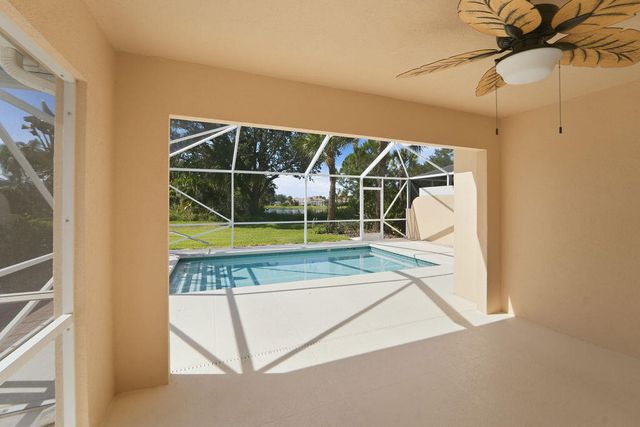 8439 SE Retreat Drive, Hobe Sound, FL 33455