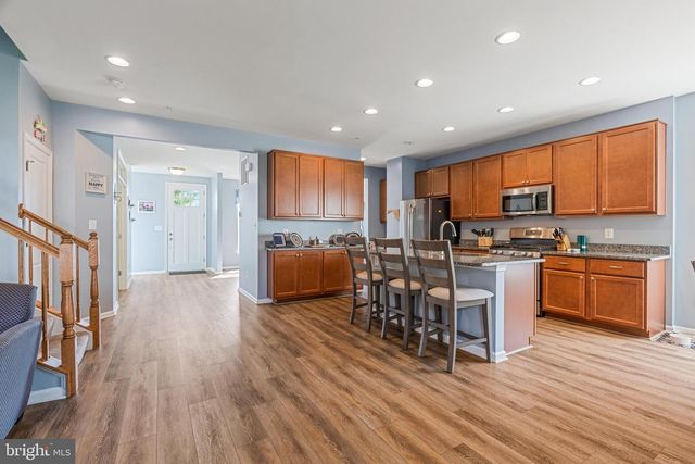 8432 CLIFFVIEW LN, Frederick, MD 21704