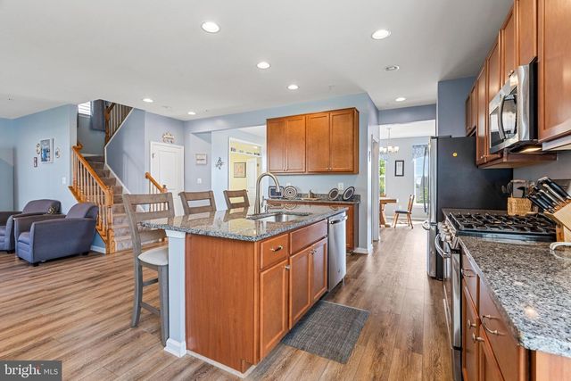 8432 CLIFFVIEW LN, Frederick, MD 21704