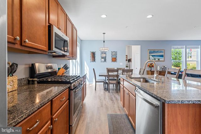 8432 CLIFFVIEW LN, Frederick, MD 21704