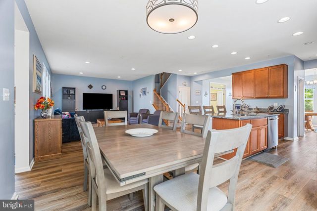 8432 CLIFFVIEW LN, Frederick, MD 21704