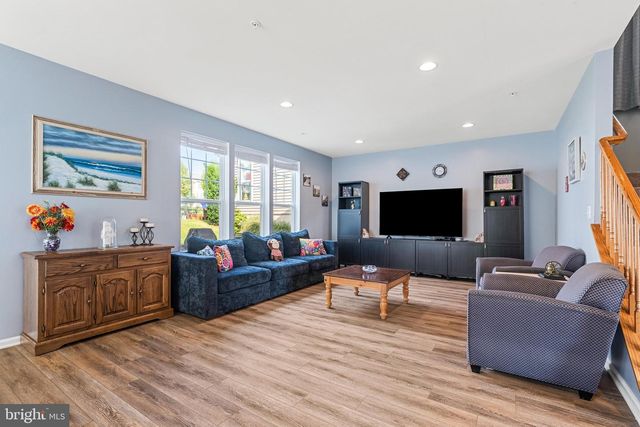 8432 CLIFFVIEW LN, Frederick, MD 21704