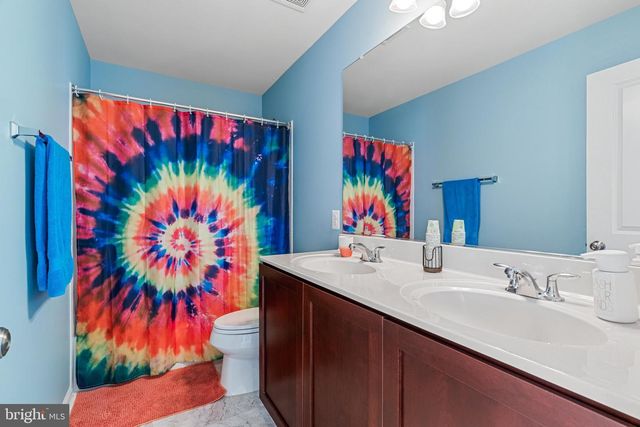 8432 CLIFFVIEW LN, Frederick, MD 21704