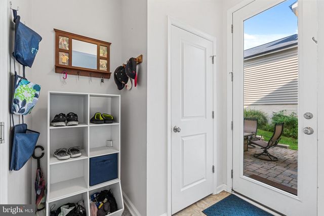 8432 CLIFFVIEW LN, Frederick, MD 21704