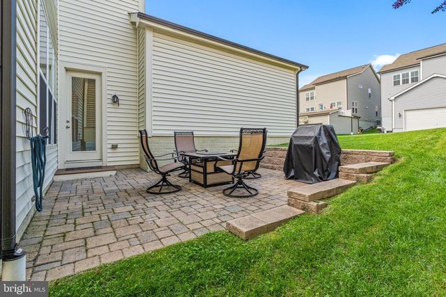8432 CLIFFVIEW LN, Frederick, MD 21704