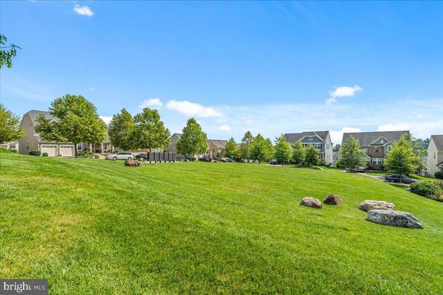 8432 CLIFFVIEW LN, Frederick, MD 21704