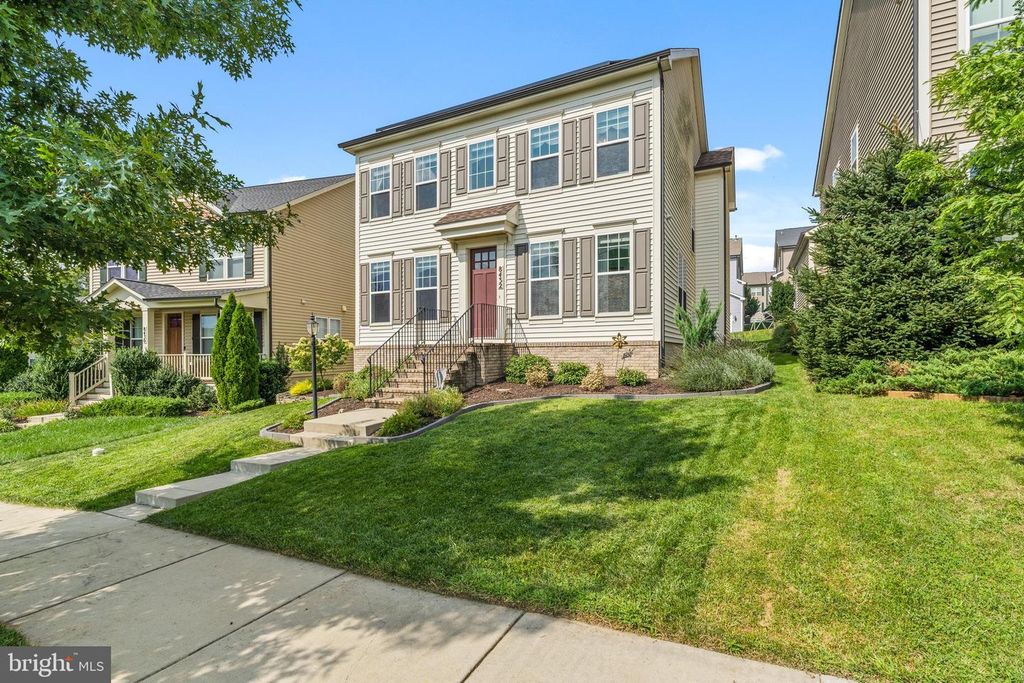 8432 CLIFFVIEW LN, Frederick, MD 21704