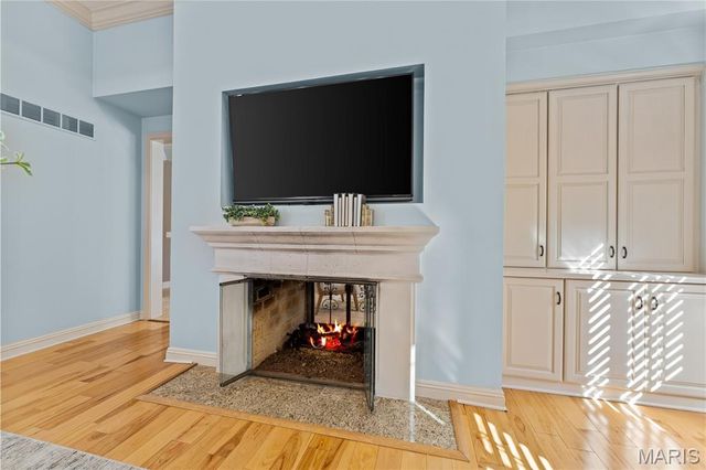 12932 Sunset Bluff Court, St Louis, MO 63127