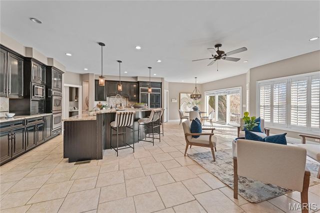 12932 Sunset Bluff Court, St Louis, MO 63127