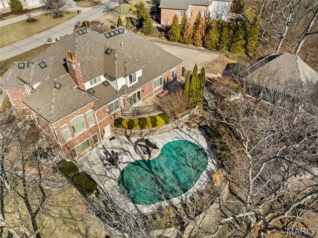 12932 Sunset Bluff Court, St Louis, MO 63127