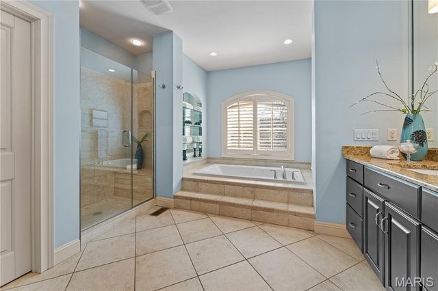 12932 Sunset Bluff Court, St Louis, MO 63127