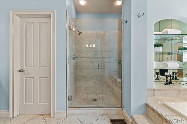 12932 Sunset Bluff Court, St Louis, MO 63127