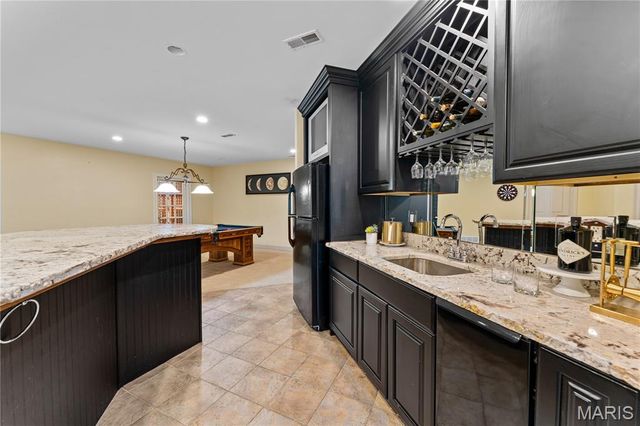 12932 Sunset Bluff Court, St Louis, MO 63127