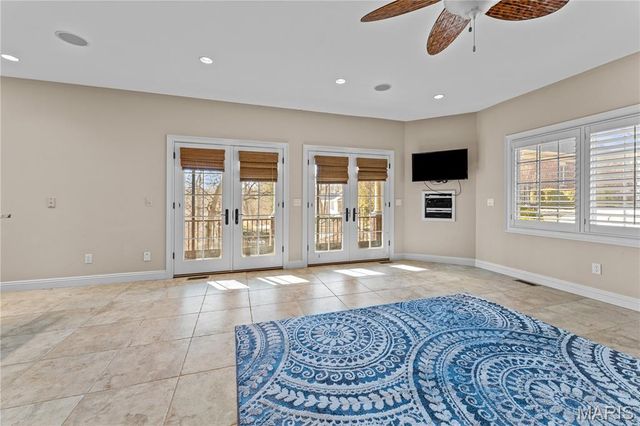 12932 Sunset Bluff Court, St Louis, MO 63127