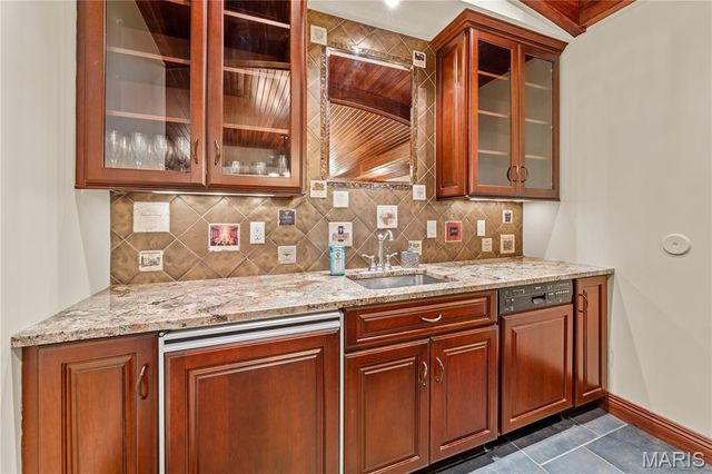 12932 Sunset Bluff Court, St Louis, MO 63127