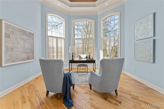 12932 Sunset Bluff Court, St Louis, MO 63127