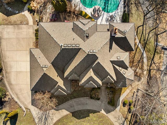 12932 Sunset Bluff Court, St Louis, MO 63127