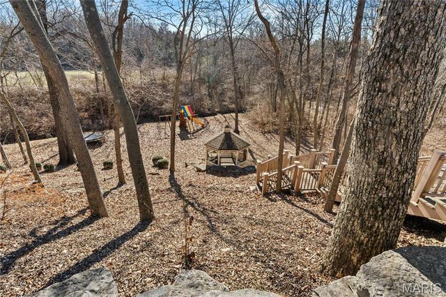 12932 Sunset Bluff Court, St Louis, MO 63127