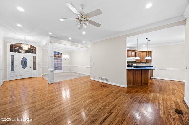 11115 Perwinkle Ln, Louisville, KY 40291