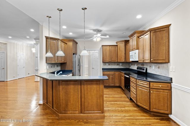 11115 Perwinkle Ln, Louisville, KY 40291