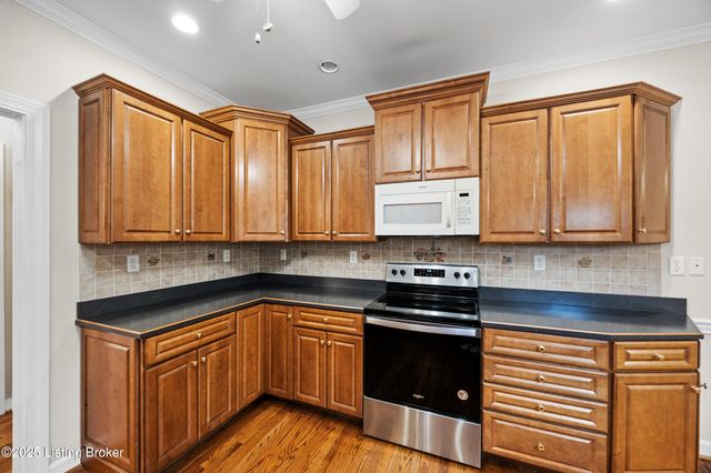 11115 Perwinkle Ln, Louisville, KY 40291