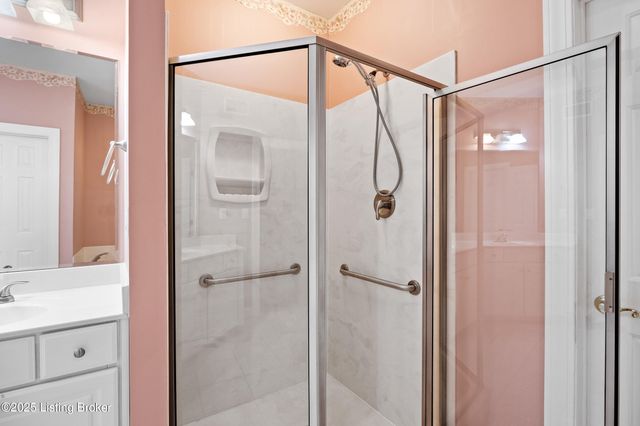 11115 Perwinkle Ln, Louisville, KY 40291