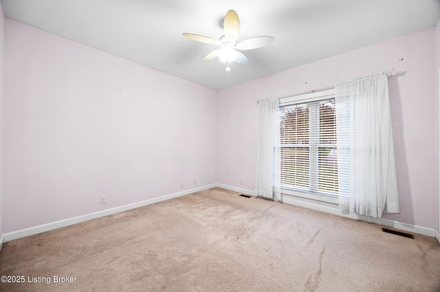 11115 Perwinkle Ln, Louisville, KY 40291