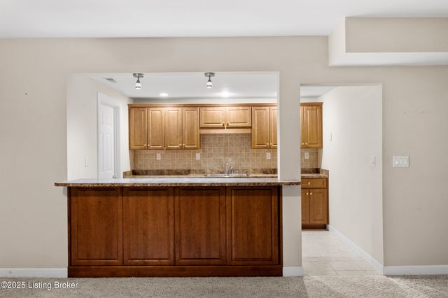 11115 Perwinkle Ln, Louisville, KY 40291